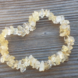 RUTILATED QUARTZ Natural Stone Gemstone Stretchy Chip Bracelet