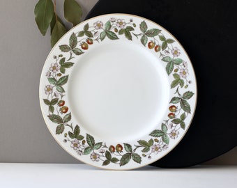 Wedgwood Strawberry Hill Dinner Plate