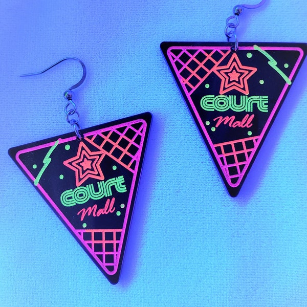 Pendientes inspirados en Mall Court / Estética retro de centro comercial