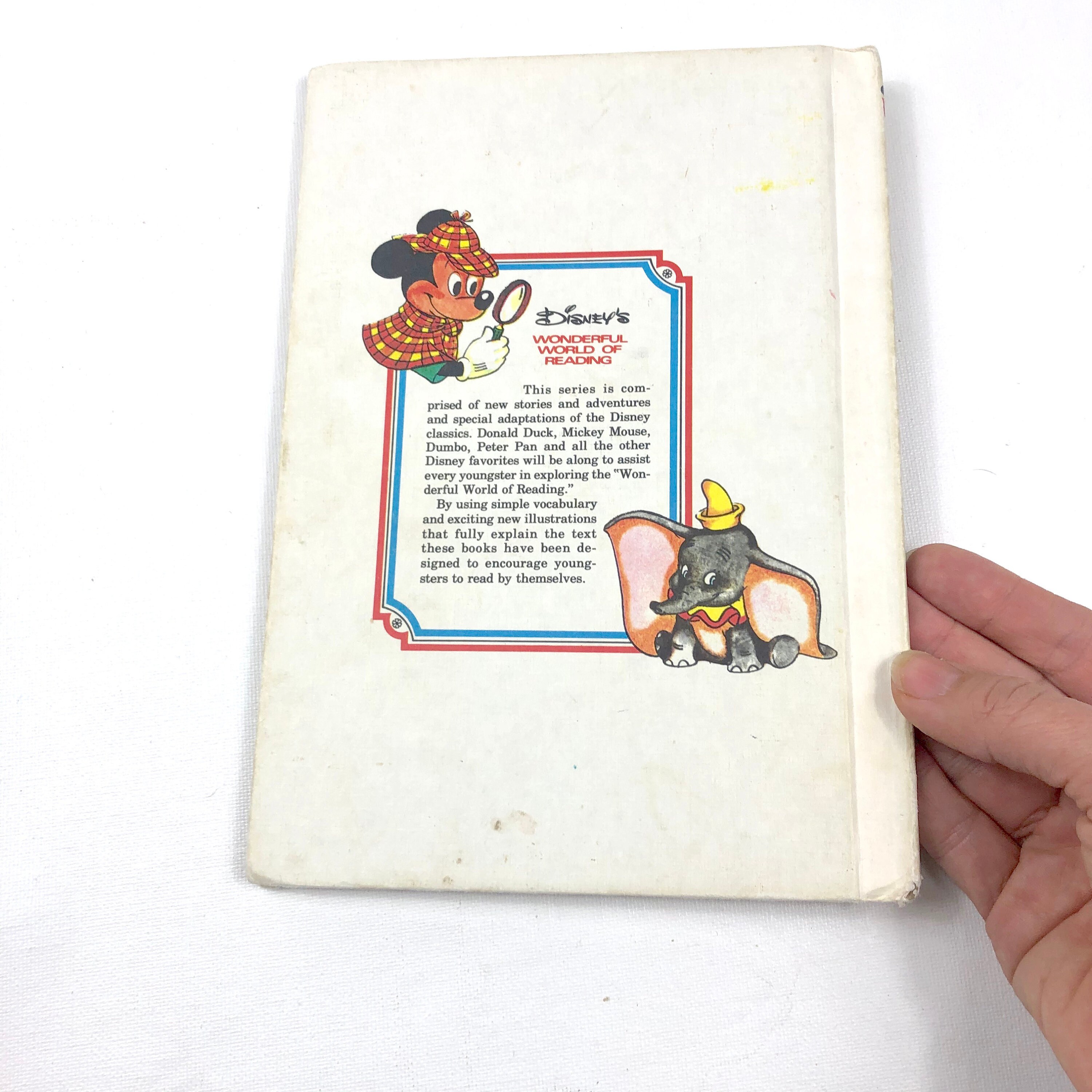 Vintage Disney's Snow White story book, 1973 Copyright, Snow White and the Seven Dwarfs picture