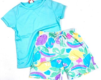 Vtg Kids stretch knit 2 piece set, Teal t-shirt, Printed shorts, Vintage girl's 2 piece outfit, Size 6Y
