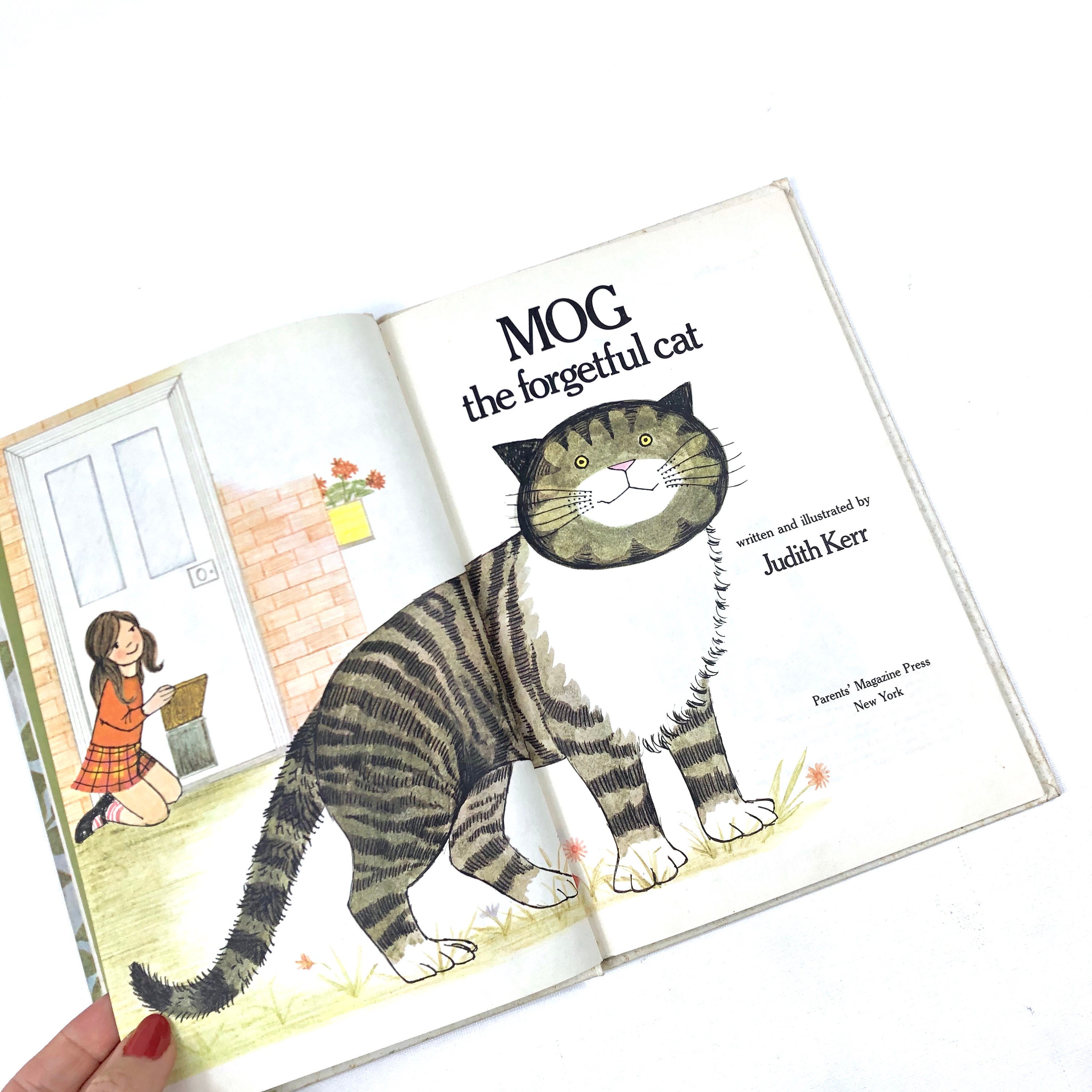 Mog the forgetful cat hardcover childrens book, Vintage kids 70's picture book