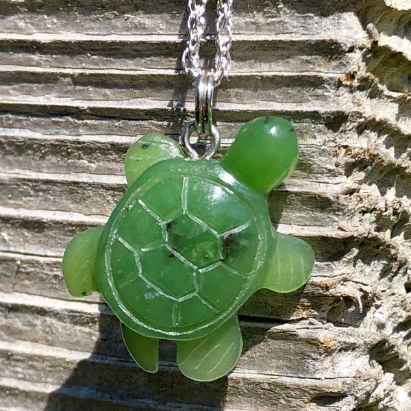 Canadian Nephrite Jade Turtle Pendant - Turtles - Green Jade - Jade Necklace