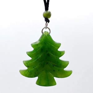Colgante de árbol de jade nefrita canadiense