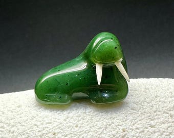 翡翠のカエル彫刻、カナダ産ネフライト翡翠（複数のサイズあり