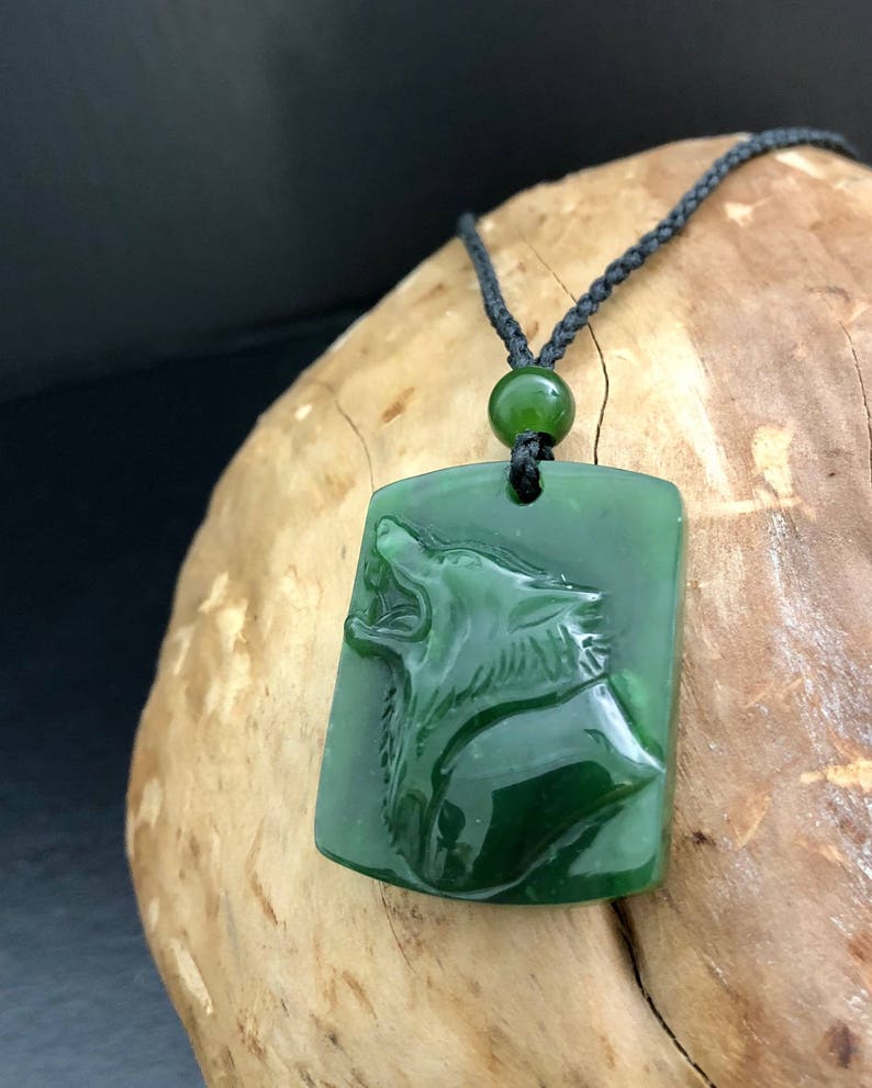 Chinese Hand Carved 100 Natural Nephrite yellow Jade Goldfish Pendant Necklace