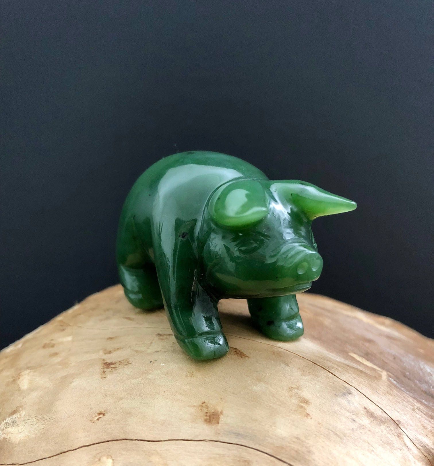 翡翠製動物モチーフ彫刻2点セット カナダ産翡翠豚動物彫刻 - 複数サイズ - グリーン翡翠 - 天然翡翠