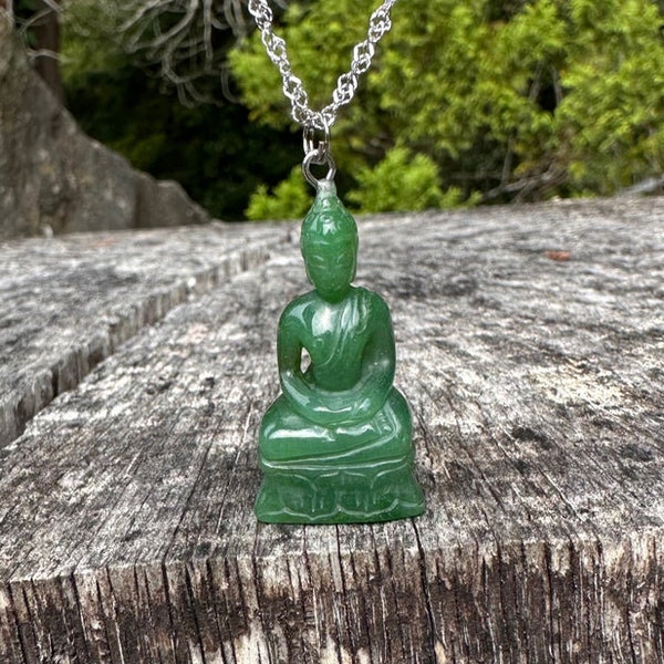 Pendentif Bouddha thaïlandais en jade néphrite canadien