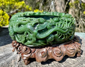 Ingewikkelde Canadese Nefriet Jade Dragon Bowl Carving - One of a Kind