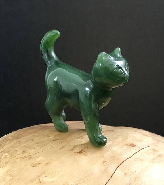 翡翠製猫の置物 約10cm タグ付き カナダ産ネフライト翡翠のウォーキングキャット - 猫の彫刻 - Etsy 日本