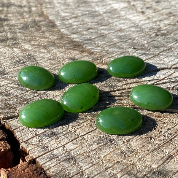 Cabochons de jade néphrite canadiens - OVAL - Tailles multiples - Vendus individuellement