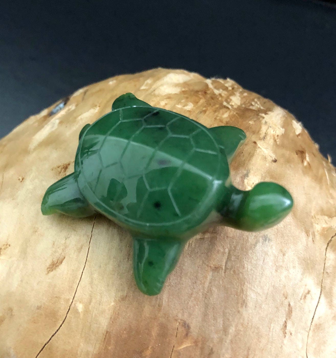 亀の置物 （翡翠） カナダ産翡翠の亀の置物（複数のサイズがあります） - Etsy 日本