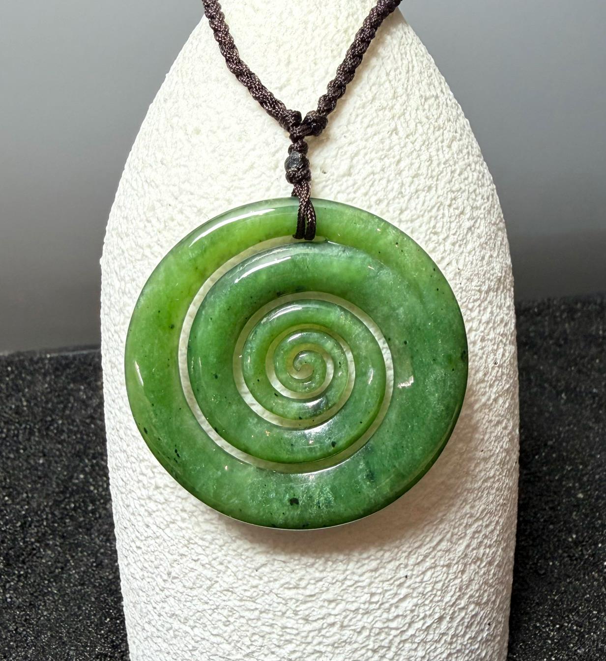 Oxidized shade​【龍ノ頸珠】 Canadian Nephrite Jade Spiral Pendant - Jade Necklace - Natural