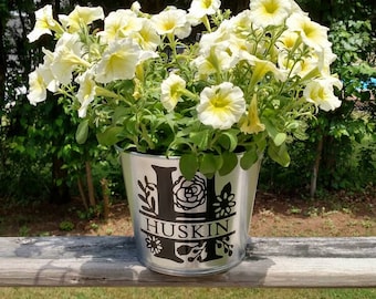 Personalized Monogrammed Flower Bucket, Flower Pail, Flower Pot, Housewarming gift, Wedding gift