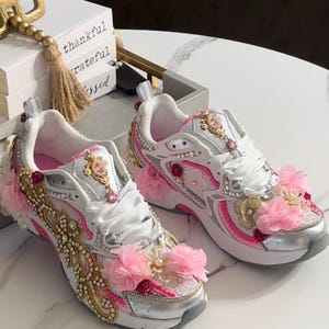 Junk Avia Sneakers