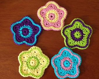 Crochet Flower Pattern / Tutorial: Five Petal Flower Crochet Coaster Pattern, Appliqué - Instant Download