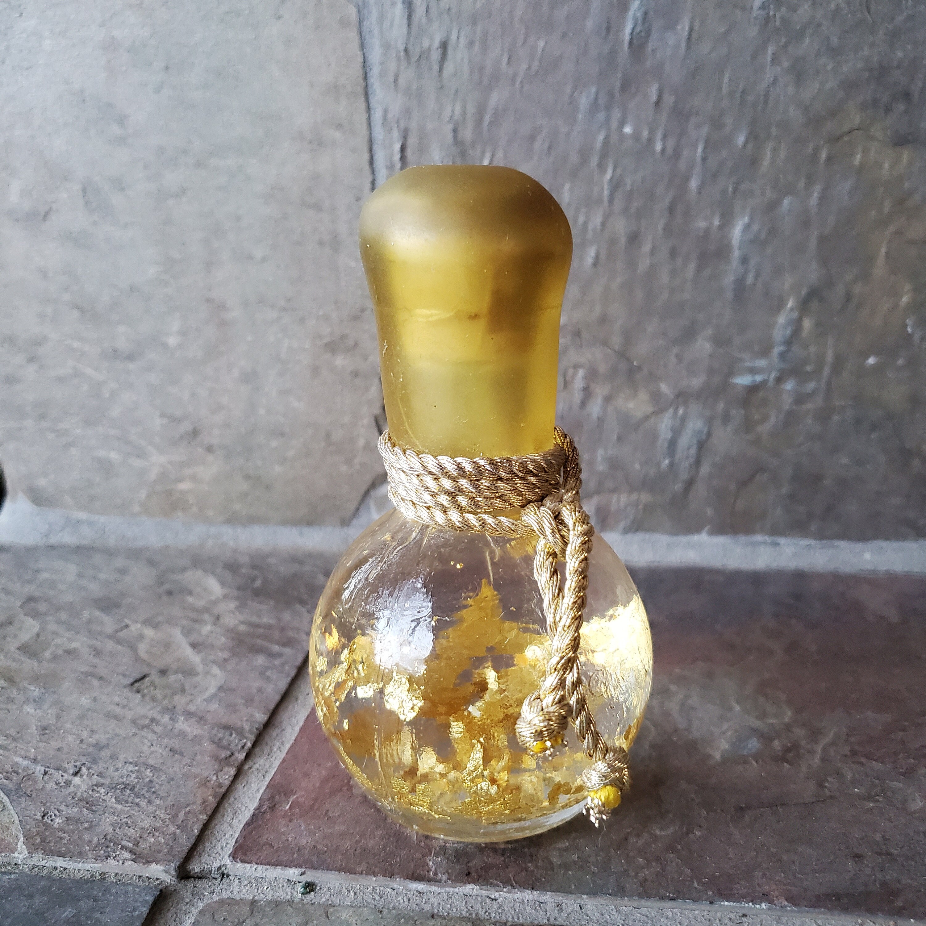 Aroma Gold Flake Bath Oil 24 Karat Gold Leaf 3 Ounces Vintage Etsy