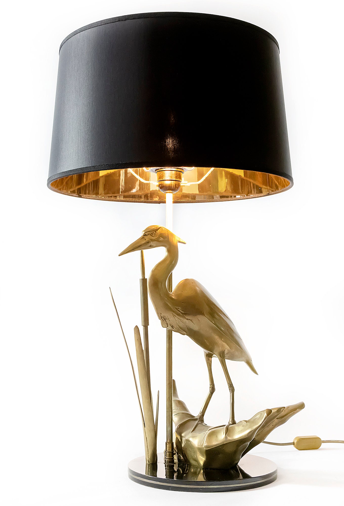 Vintage French Brass Table Lamp With Bird Figure by Maison Vintage French Brass Table Lamp With Bird Figure by Maison