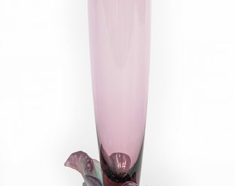 Jarrón francés alto Daum Bacchus de amatista verde paté de verre