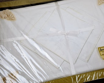 Vintage Table Linens NOS - Brand New Vintage Linens, New Old Stock, New In Box, Kaye Walt Linen Set, Cloth Napkin Set, Placemat Set