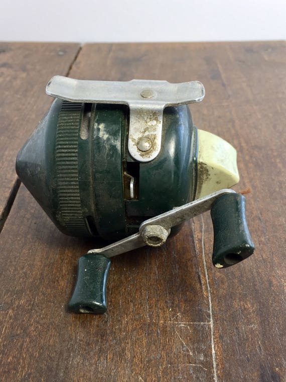 Vintage Used Zebco 404 Spin Cast Fishing Reel Made In USA