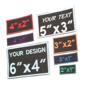 K&ouml;nnte beinhalten: Ein Set aus neun B&uuml;gelbildern in verschiedenen Gr&ouml;&szlig;en und Farben. Die Patches zeigen unterschiedliche Texte und Designs, darunter "Your Text", "Your Design" und Ma&szlig;e in Zoll. Die Patches sind perfekt, um Kleidung, Taschen oder anderen Gegenst&auml;nden eine pers&ouml;nliche Note zu verleihen.