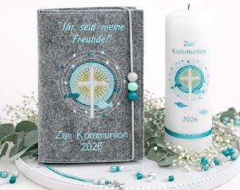 Gotteslobhülle Filz Kreuz, Kommunion 2026 Motto „Ihr seid meine Freunde“ mit Name bestickt, hellgrau/grau, Geschenk für Mädchen & Jungen