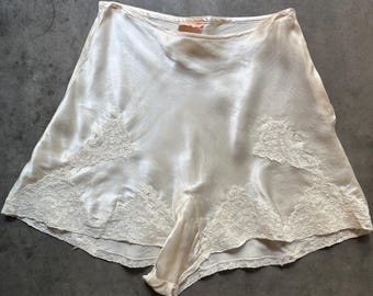 Pantaloni da tip tap in raso liquido anni '30 di Lady Duff