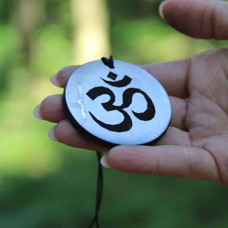 Circle Shungite Pendant with Engraving Different Styles Schungit for EMF Protection Energy Root Chakra Pendant Karelian Heritage