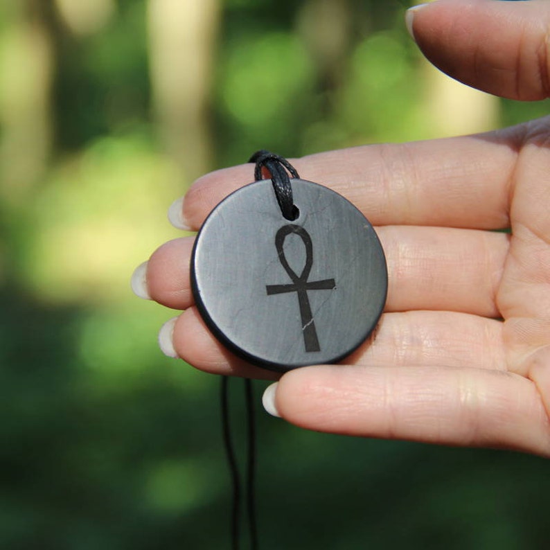 Circle Shungite Pendant with Engraving Different Styles Schungit for EMF Protection Energy Root Chakra Pendant Karelian Heritage