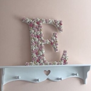 Carta para pared • letra de flor • inicial floral • decoración de guardería • nombre de la flor • decoración floral • nuevo regalo de bebé • regalo de cumpleaños • Navidad