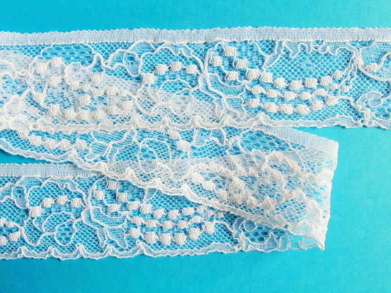 Dentelle fleurie blanche, élastique réf 948 14 18 image 1