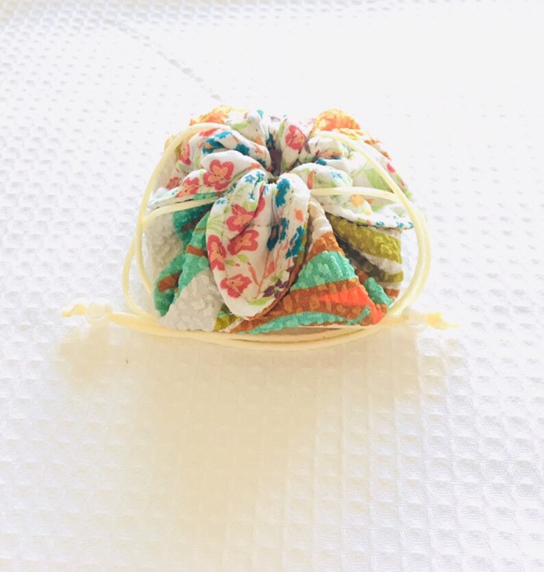 Small bursary chaplain original fabric in relief multicolored multicolored mint green shade of 9 cm