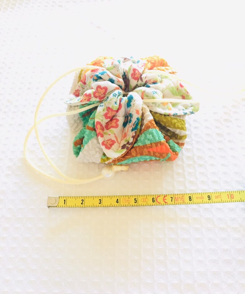 Small bursary chaplain original fabric in relief multicolored multicolored mint green shade of 9 cm