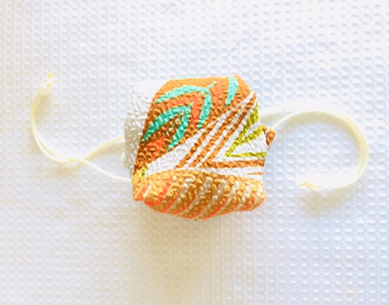 Small bursary chaplain original fabric in relief multicolored multicolored mint green shade of 9 cm