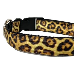 Cheetah Velvet dog collar