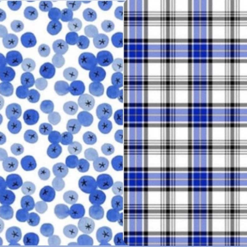 Pañuelo reversible para perro con estampado de arándanos y cuadros de Maine imagen 4