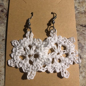 Snowflake earrings, Crocheted  Snowflake earrings, Winter earrings, Seasonal earrings, Holiday earrings, Christmas earrings,FREE SHIPPING