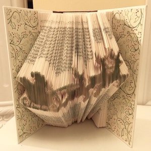 Folded Book Art - Santa&#39;s Sleigh