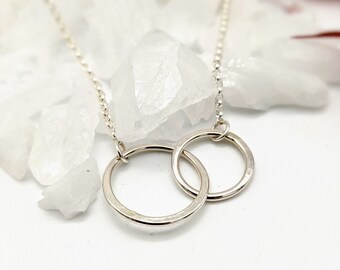 Sterling Silver Infinite Necklace | Interlocking Circle Necklace | Mom Child Necklace | Double Circle Necklace | Love Necklace |