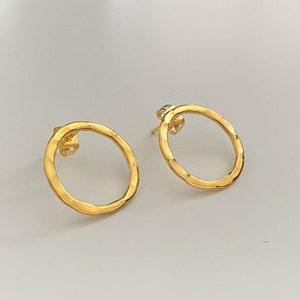 Gold Plated Sterling Silver Hollow Hammered Circle Stud Earrings