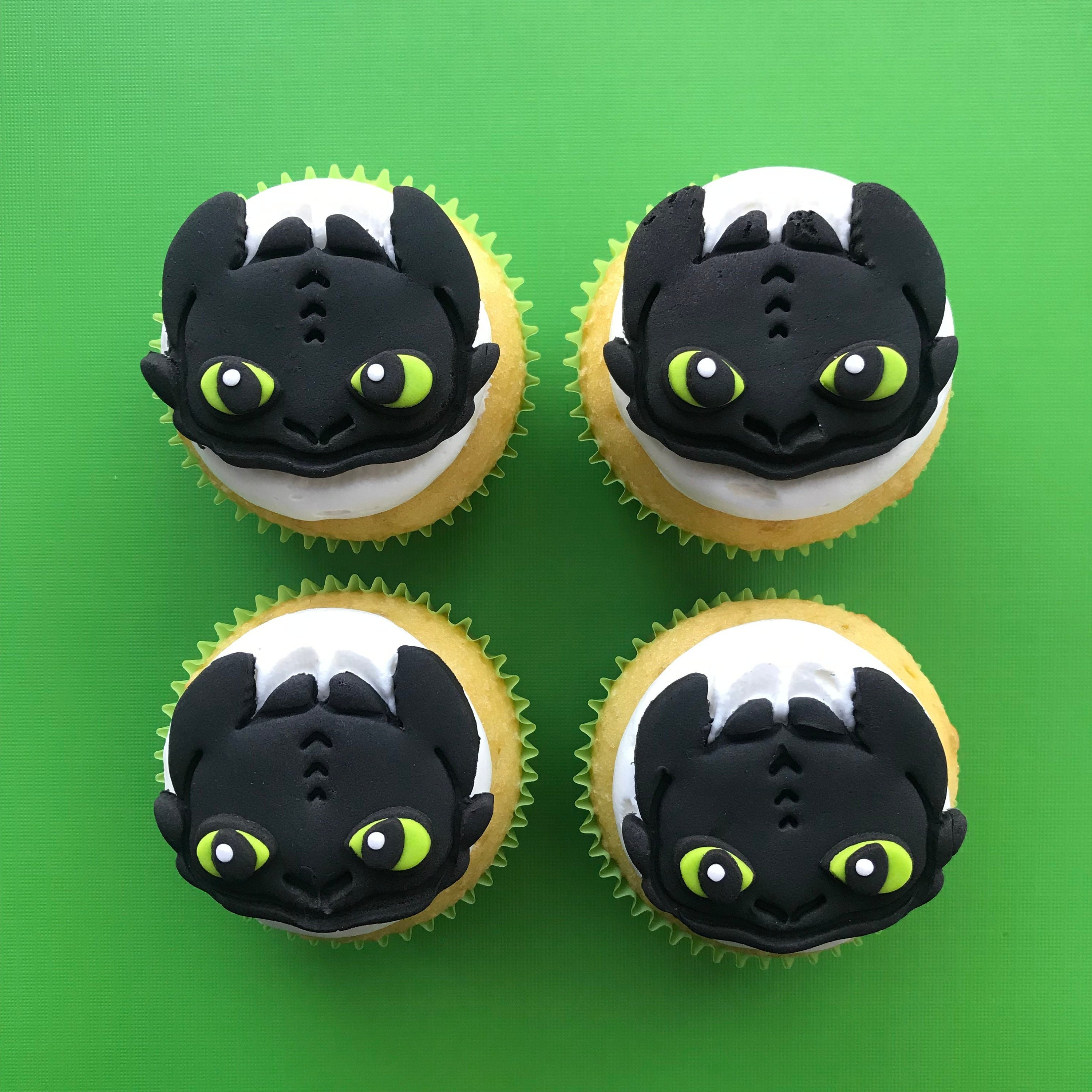 12 How to Train Your Dragon Inspired Cupcake Toppers