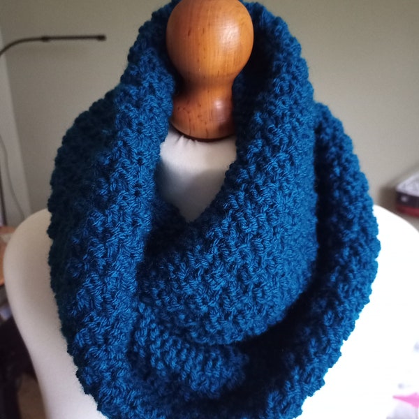 Holmecraft™ PDF KNITTING PATTERN for handknit chunky neckwarmer cowl infinity scarf instant download