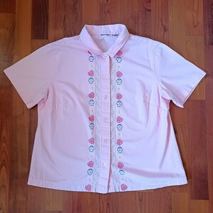 Vintage Light Pink Short Sleeved Vertical Stripe Embroidered Floral Button Down Collared Blouse