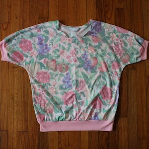 Vintage Floral and Fruit Short Sleeved Blouse with Scalloped Neck Line by Blair / Roses Cherries Pears Peaches Grapes