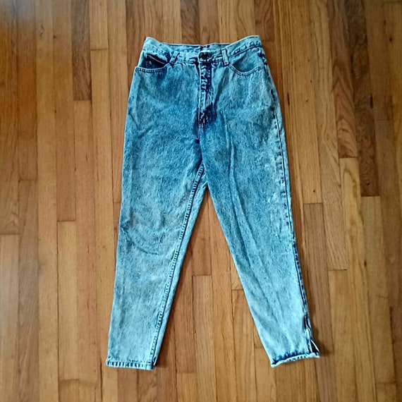 Washed mom jeans 2025