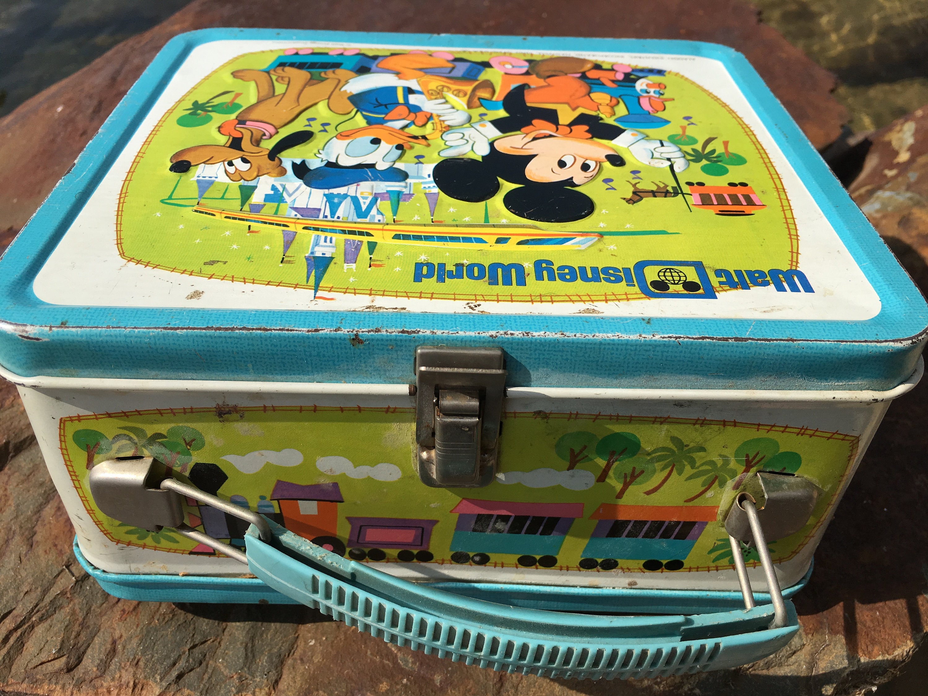 Vintage Walt Disney World Country Bear Lunch Box With Thermos Mickey Mouse  & Friends Aladdin Industries Metal Lunchbox Lunch Bag 