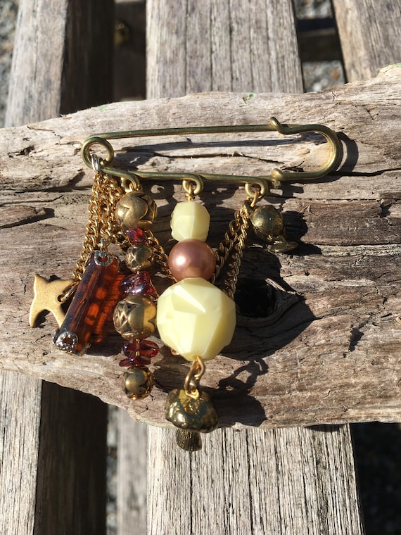 brass safety pin decorative Gem