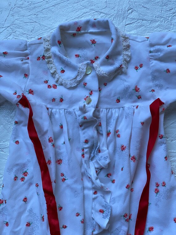 1980s Toddler Floral Print Robe Rosebud Ruffled R… - image 4