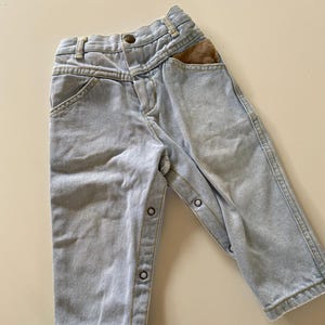 Vintage Toddler Baby Guess Denim Jeans Light Wash Tapered Leg Blue Jeans Girl Size 24 Months